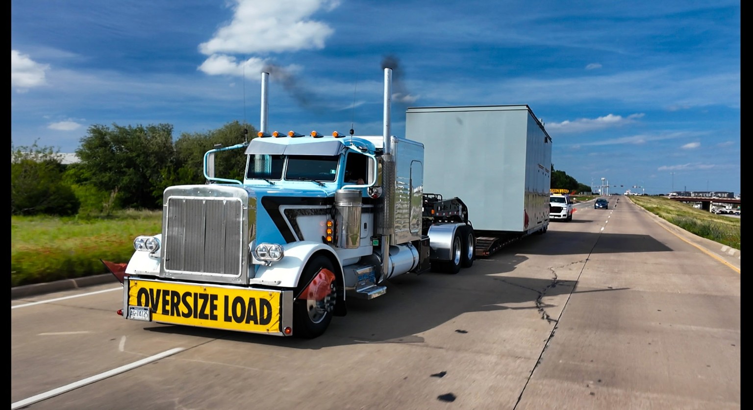 Oversized load in transit